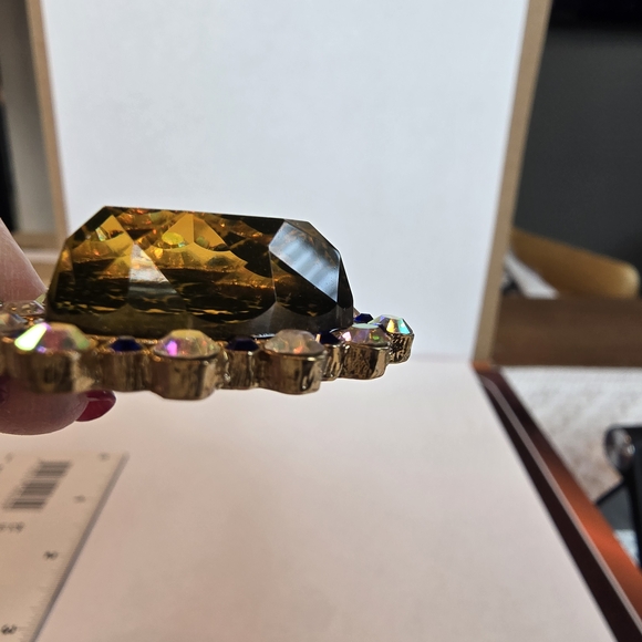 Betsey Johnson Gold and Navy CRYSTAL Heart Necklace with Iridescent Accents - Picture 11 of 12